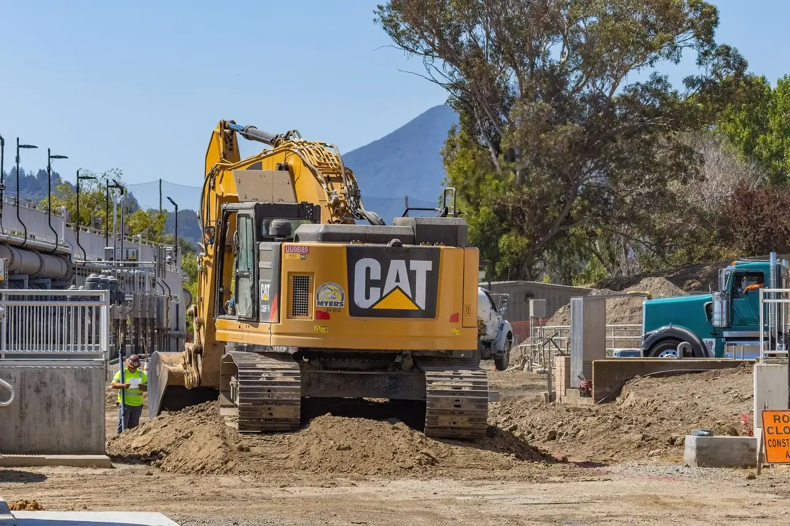 Earthmoving — photo 2