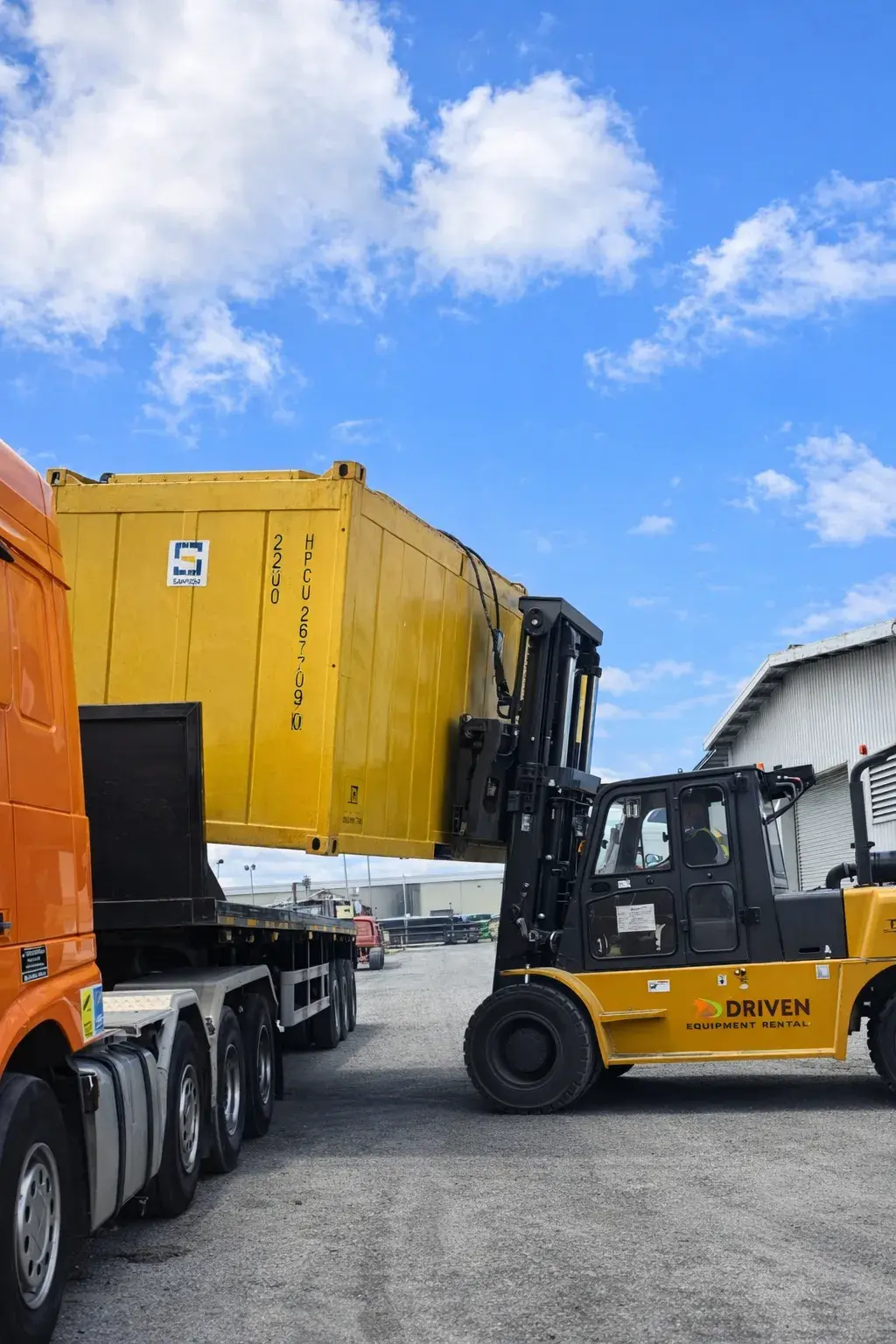 Material handling — photo 2