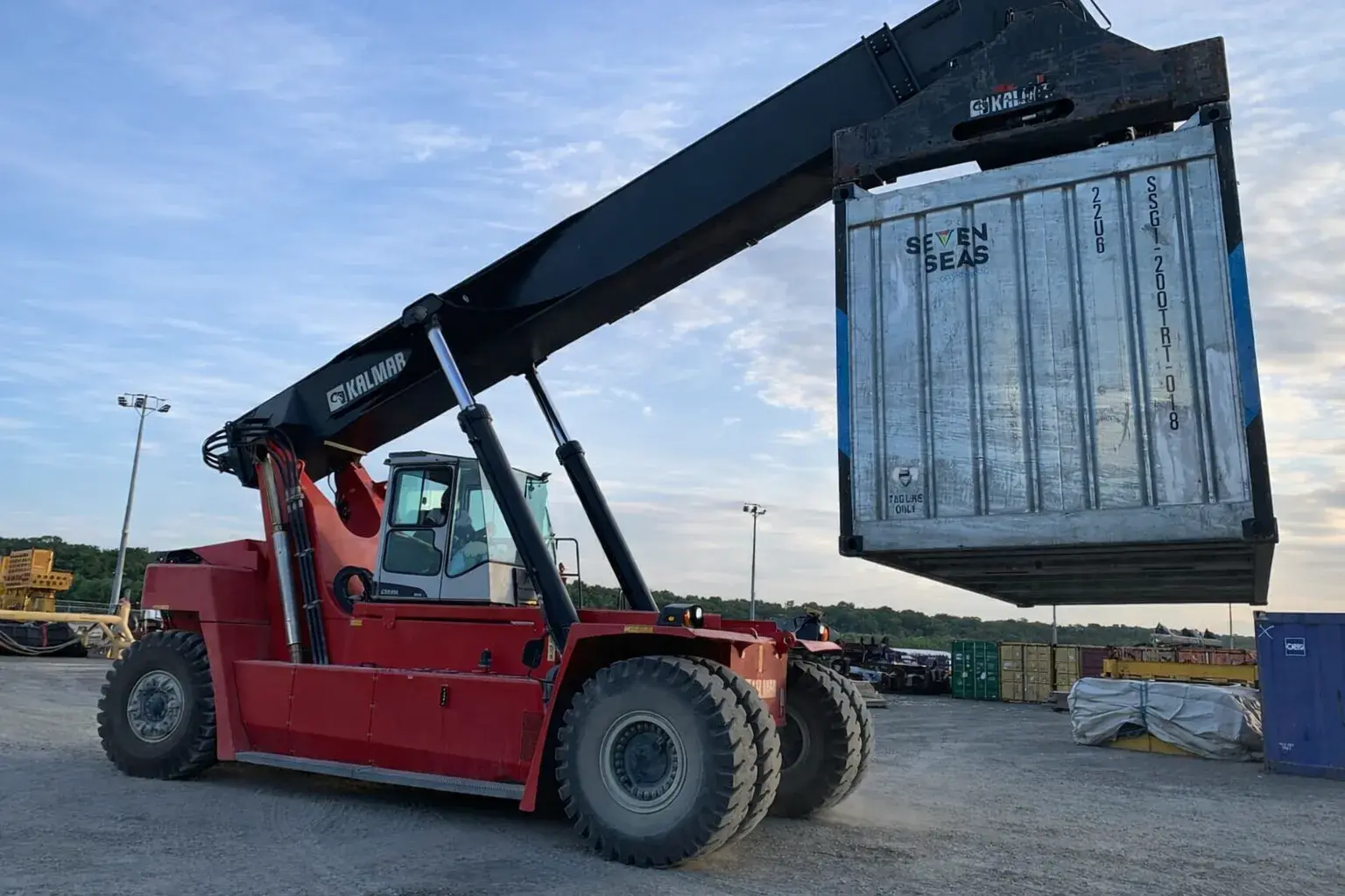 Lifting equipment — photo 1